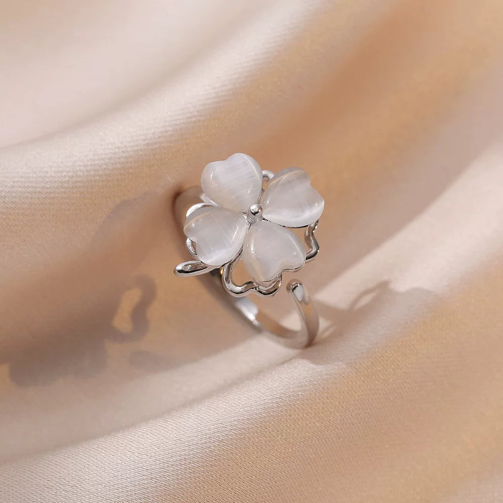 Four-Leaf Clover Rotatable Jewelry Set