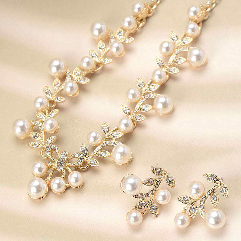 Pearl Bohemian Set